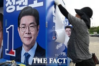  '지방선거 D-15' 분주한 정원오 후보 유세 차량 제작 업체 [TF사진관]