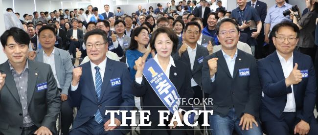 더불어민주당 추미애 경기도지사 후보 /추추선대위