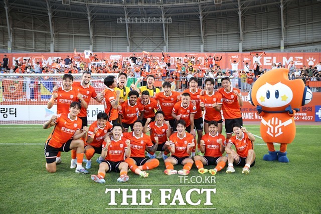 차두리 감독의 지도력이 자리를 잡으면서 선두권 진입을 노리는 화성FC./K리그