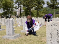  효성그룹, 국립서울현충원 찾아 묘역 정화 봉사