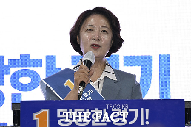 추 후보가 유세 중 발언하고 있다.