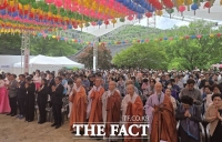  광주 사찰마다 봉축 법요식…도심도 연등 아래 차분한 하루