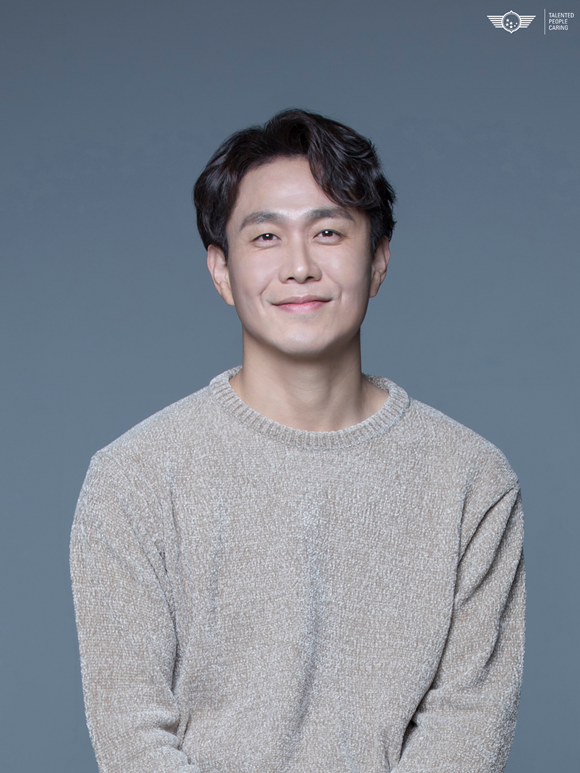 배우 오정세가 최근 서울 강남구 프레인빌라에서 <더팩트>와 만나 JTBC 토일드라마 '모두가 자신의 무가치함과 싸우고 있다'와 관련된 이야기를 나눴다. /프레인TPC