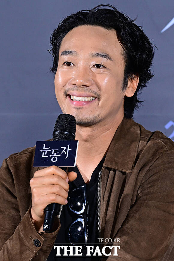 제작발표회에 참석한 염지호 감독, 배우 이승룡, 김남희, 신민아, 김영아(왼쪽부터).