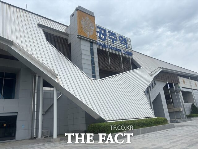 26일 충남 공주시 이인면 공주역 일대가 한산한 모습을 보이고 있다. 주민들 사이에서는 시내와 떨어진 입지와 낮은 이용률 등을 둘러싼 불만의 목소리도 나왔다. /김시형 기자