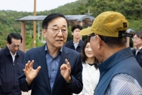  김윤덕, 가덕도신공항 속도전 주문…