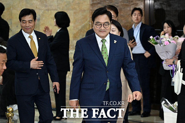 우원식 국회의장이 27일 오전 서울 여의도 국회의사당에서 열린 제78주년 국회개원기념식 및 제6회 대한민국 국회 의정대상 시상식에서 기념사를 하고 있다. /국회=서예원 기자