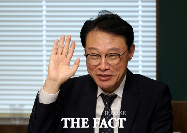 이규연 청와대 홍보소통수석비서관이 26일 서울 종로구 포룸에서 <더팩트> 등 매체와 공동인터뷰를 진행하고 있다. /뉴스핌·이투데이 공동제공