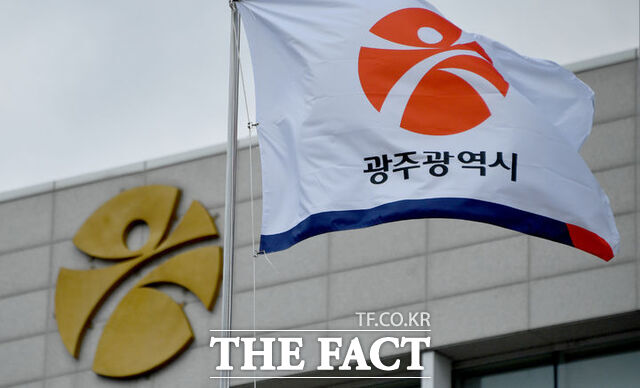 광주시가 28일부터 '제2차 전기자동차 민간보급 사업' 보조금 신청을 받는다. /뉴시스