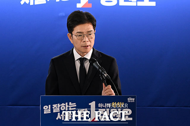 정원오 더불어민주당 서울시장 후보가 28일 오전 서울 중구 선거사무실에서 기자간담회를 열고 발언하고 있다. /서예원 기자