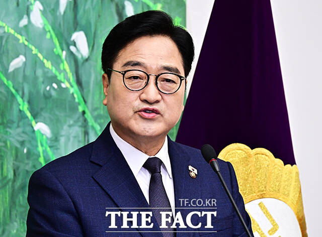 우원식 국회의장이 28일 오전 서울 여의도 국회에서 열린 퇴임기자회견에서 모두발언을 하고 있다. /국회=배정한 기자