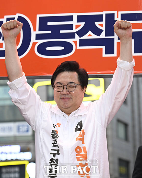 박일하 후보가 지지를 호소하고 있다.