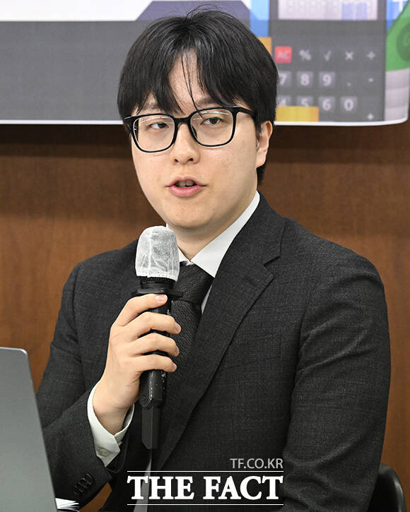 이영규 변호사가 권영국 정의당 서울시장 후보 정책에 대해 발언하고 있다.