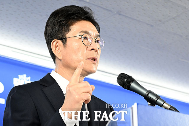 정원오 더불어민주당 서울시장 후보가 28일 오전 서울 중구 선거사무실에서 기자간담회를 열고 발언하고 있다. /서예원 기자