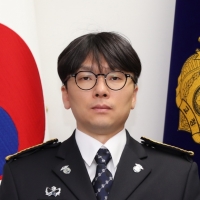  심정지 시민 심폐소생술로 살린 교도관…”할 일 했을 뿐“