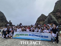  5월 말 독도, 국토 수호 의지 다지는 '방문객 발길'로 북적