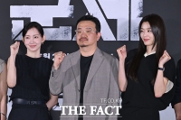  '군체', 8일 연속 박스오피스 1위…250만 관객 돌파