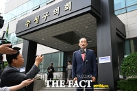  사전투표 마치고 인터뷰하는 추경호 후보 [포토]