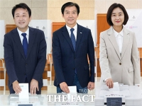  사전투표 하는 김용남·조국·김재연 경기 평택을 국회의원 후보 [TF사진관]