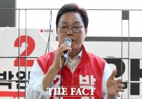  박완수, 창원 명서전통시장에서 지지 호소 [TF사진관]