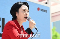  '박근혜 키즈' 손수조 대변인, 달성 찾아 이진숙 후보 지지호소 [TF사진관]