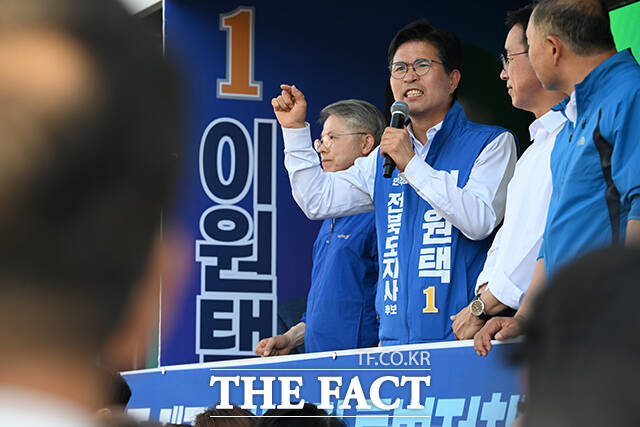 공동선언을 통해 호남과 제주의 하나됨을 강조하는 이 후보.