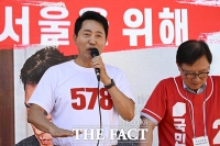  '당선 후 국무회의에서 李대통령에게 직언 하겠다'…동묘서 유세 이어간 오세훈 [TF사진관]