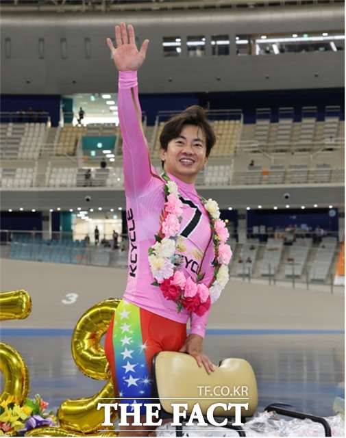 경륜 최다승 새 역사 정종진이, 오는 7일 광명스피돔에서 팬 사인회를 연다./국민체육진흥공단