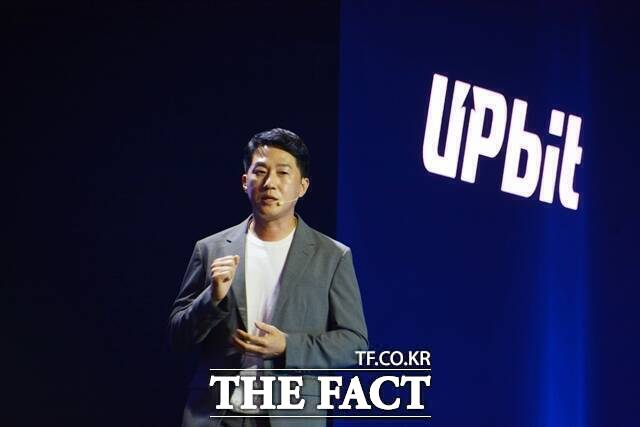 증권사들이 가상자산 거래소와 전략적 제휴를 맺거나 지분 투자에 나서면서 전통 금융권의 디지털자산 사업 확장 경쟁이 뜨거워지고 있다. /김태환 기자