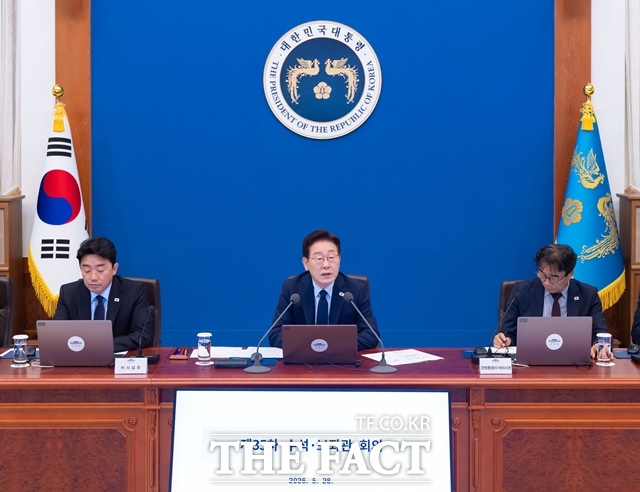 이재명 대통령은 2일 한화에어로스페이스 대전사업장 폭발 사고를 두고 
