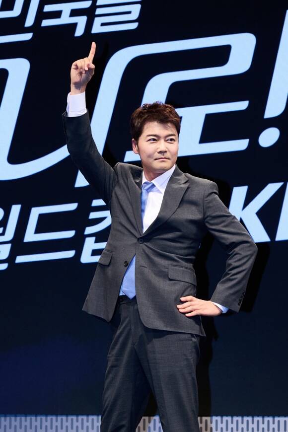 '2026 FIFA 북중미 월드컵'의 캐스터로 나선 전현무는