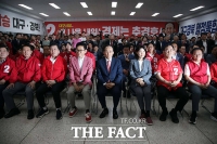  대구시장 박빙 '적막감 흐르는 국민의힘 대구시당' [TF사진관]