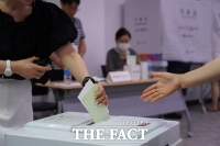  6·3 지방선거 전북 투표소 북적…유권자들 