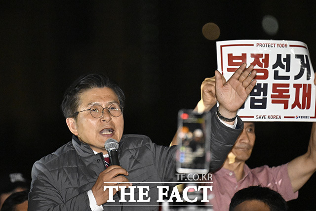 황교안 대표가 발언하고 있다.