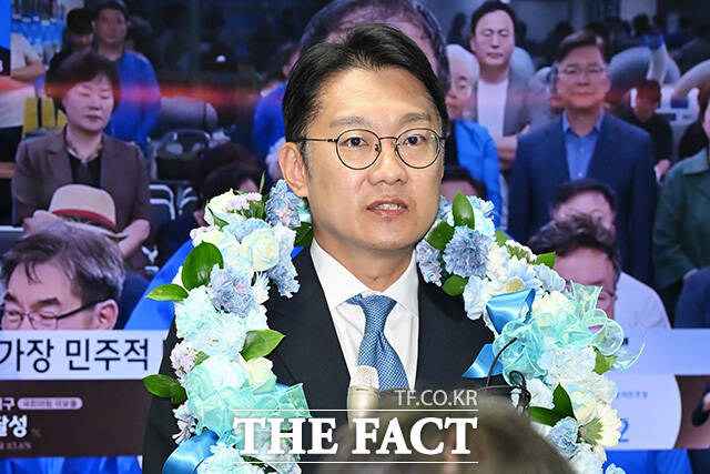 '당선 확실' 입장 밝히는 김남준 더불어민주당 인천 계양을 국회의원 재보궐선거 후보.