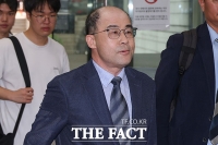  법원 향하는 '내란중요임무종사 혐의' 곽종근 전 특수전사령관 [TF사진관]