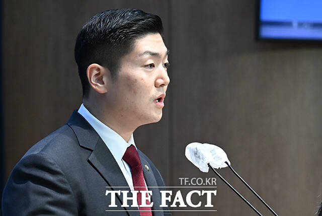 김재섭 국민의힘 의원이 5일 6·3 지방선거 투표용지 부족 사태의 진상을 규명할 특검을 도입해야 한다고 주장했다. /박헌우 기자