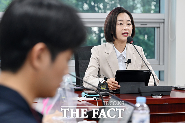 기자간담회 열고 6.3 지방선거 관련 입장 밝히는 김재연 진보당 상임대표.