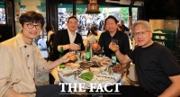  젠슨 황, 이번엔 삼겹살이다... '최태원-구광모-이해진과 삼소 회동' [TF사진관]