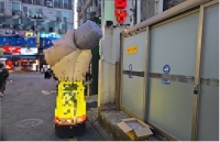  서울시, 불법 입간판 단속…장마철 누전 사고 방지