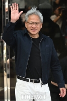  젠슨 황 '깐부 회동' 후 7개월 만에 방한 [TF사진관]