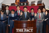  [현장] 한동훈·김남준·이진숙 등 첫 등원…계엄·면직 언급에 '술렁'