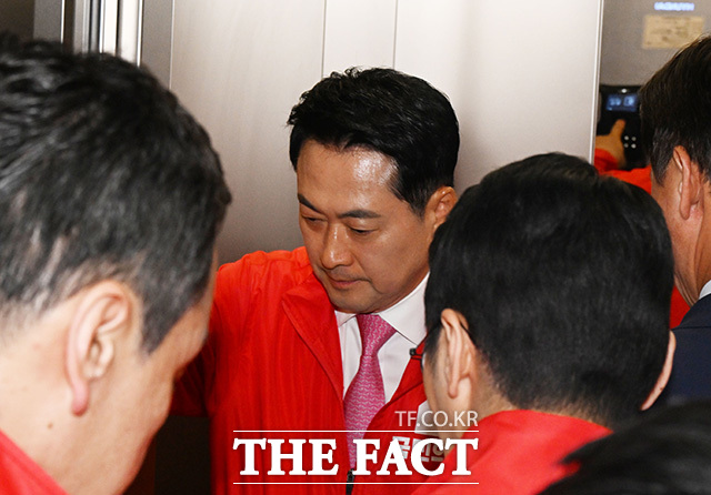 당내에서는 재선거 요구가 당론으로 채택될 사안인지에 대한 회의론도 나온다. /남용희 기자
