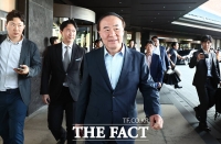  젠슨 황 만나기 위해 이동하는 전영현 부회장 [포토]