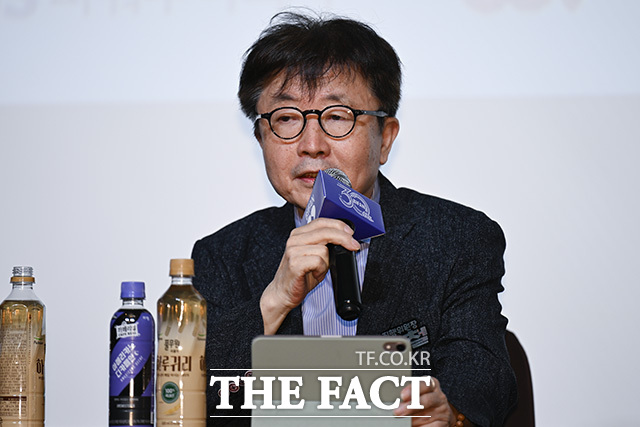 신철 BIFAN 집행위원장이 발언하고 있다.