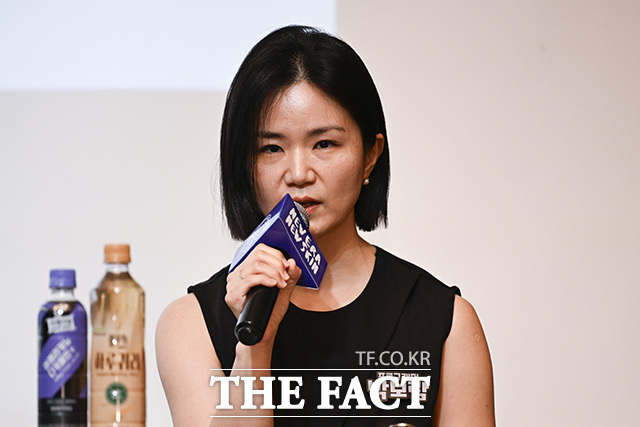 박보람 BIFAN 프로그래머가 발언하고 있다.