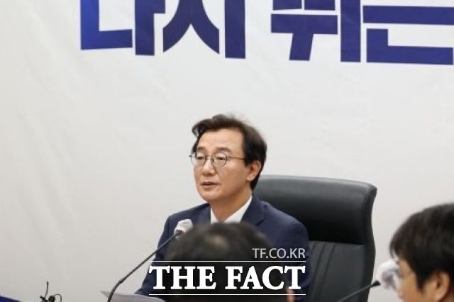 전재수 부산시장 당선인이 10일 오후 부산시상수도사업본부에서 진행된 인수위원회 다시 뛰는 부산위원회 출범식에서 발언하고 있다. /손연우 기자