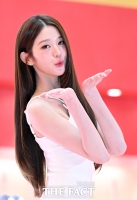  장원영 '심쿵 손키스' [포토]