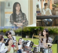  '내일도 출근!' 박지현, 캠퍼스 설렘 가득한 청춘 로맨스