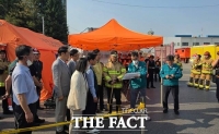  박찬대 인천시장 당선인, 서구 화재 현장 찾아 소방대원 노고 격려